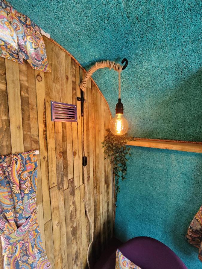 Budget Stay, In Lovely Private Setting With Rustic Charm, Log Burner, Fire Pit, Campers Kitchen & Eco Loo No Bedding Supplied Narberth Esterno foto