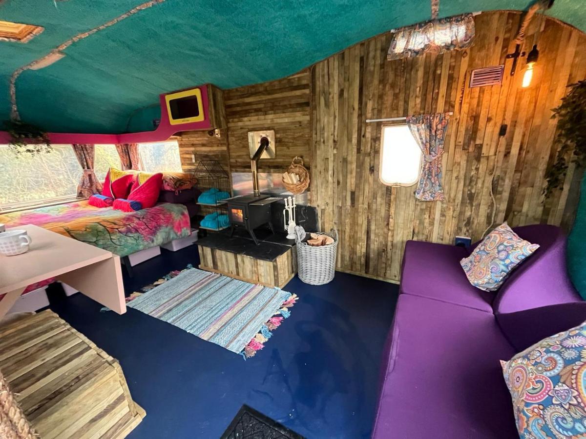 Budget Stay, In Lovely Private Setting With Rustic Charm, Log Burner, Fire Pit, Campers Kitchen & Eco Loo No Bedding Supplied Narberth Esterno foto