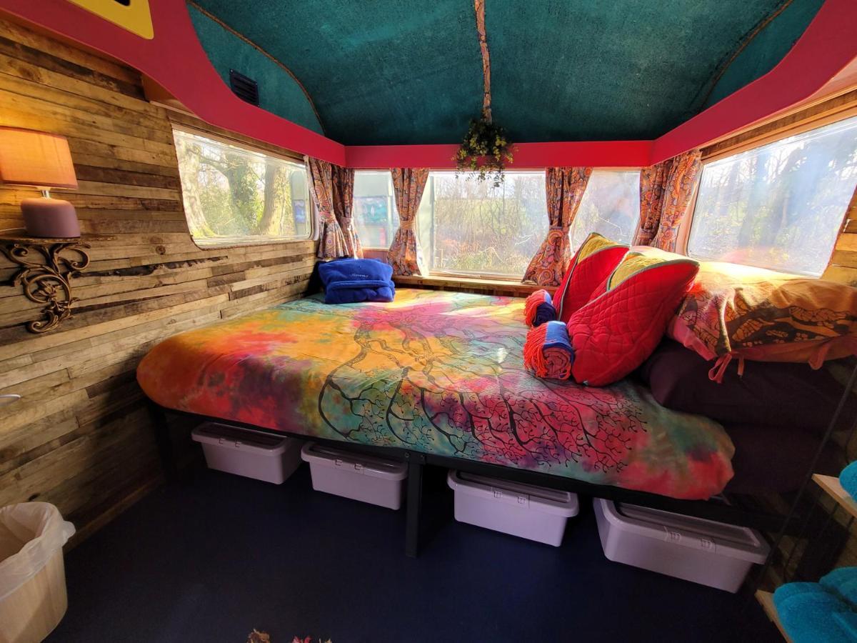 Budget Stay, In Lovely Private Setting With Rustic Charm, Log Burner, Fire Pit, Campers Kitchen & Eco Loo No Bedding Supplied Narberth Esterno foto
