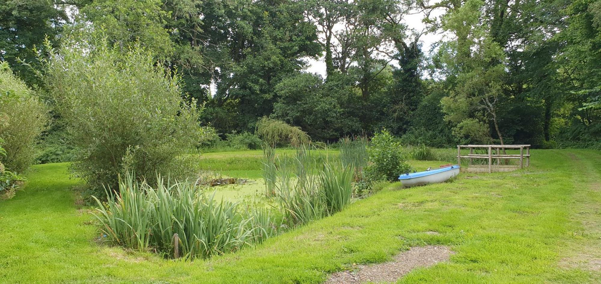 Budget Stay, In Lovely Private Setting With Rustic Charm, Log Burner, Fire Pit, Campers Kitchen & Eco Loo No Bedding Supplied Narberth Esterno foto